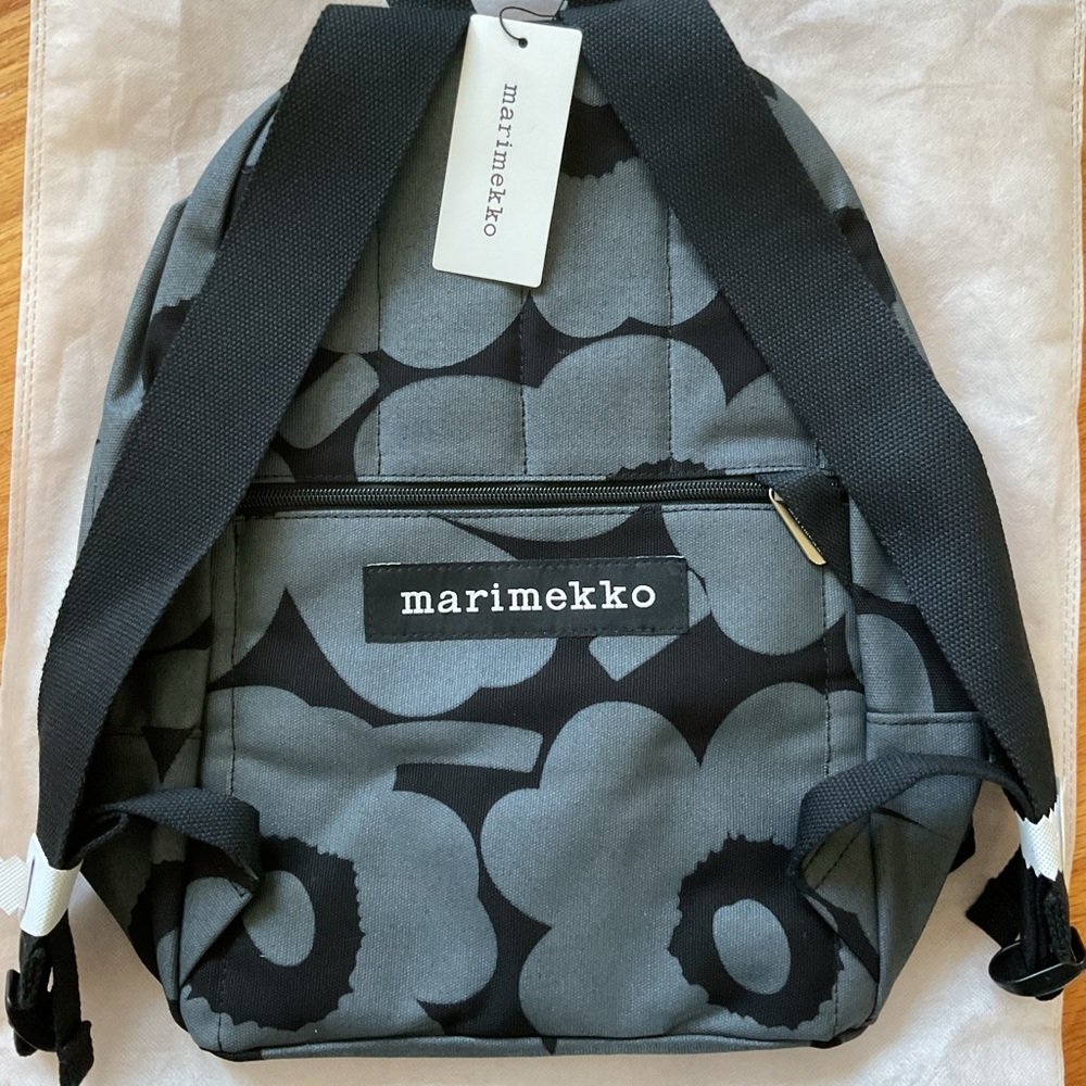 New Marimekko Gray/Black sliver floral print Patterned lightweight Backpack - Picture 6 of 6